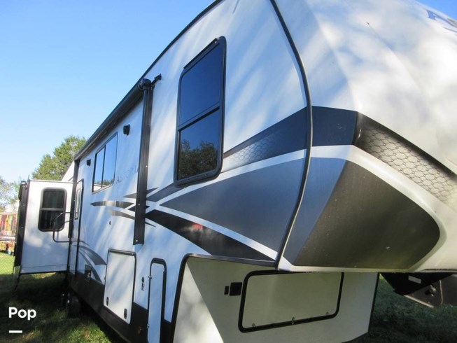 2022 Astoria 3553MBP by Thor Motor Coach from Pop RVs in Wesley Chapel, Florida