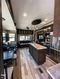 2021 Coachmen Brookstone 398MBL - Used Fifth Wheel For Sale by Pop RVs in Fredericksburg, Virginia