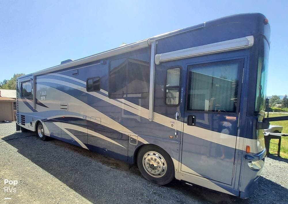 2006 Winnebago Journey 36G RV for Sale in Grants Pass, OR 97527