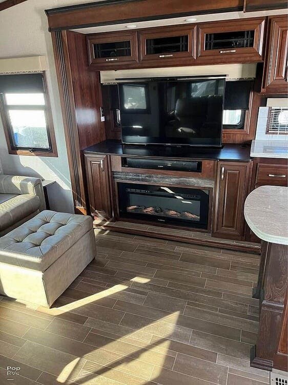 2019 Jayco Pinnacle 36FBTS RV for Sale in Grove City, OH 43123 313073