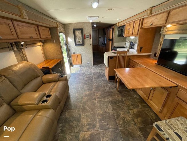 2013 Itasca Sunova 33C - Used Class A For Sale by Pop RVs in Clermont, Florida