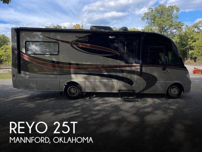 Used 2010 Itasca Reyo 25T available in Mannford, Oklahoma
