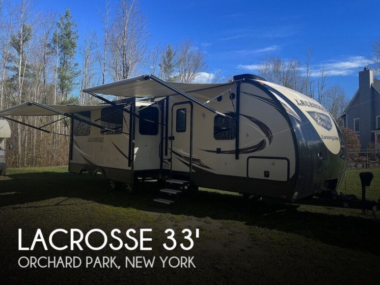 Used 2017 Prime Time LaCrosse Lite 335BHT available in Orchard Park, New York