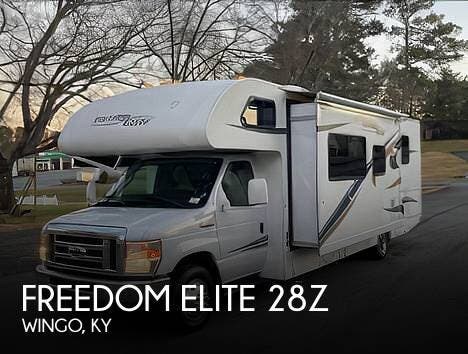 Used 2014 Thor Motor Coach Freedom Elite 28Z available in Wingo, Kentucky
