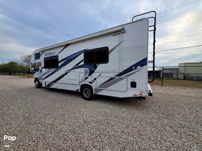 2022 Thor Motor Coach Freedom Elite 27FE - Used Class C For Sale by Pop RVs in Burleson, Texas