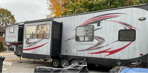 2015 Vengeance 398V by Forest River from Pop RVs in Summerstown, Ontario
