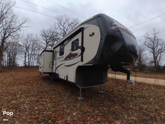 2012 CrossRoads Rushmore 34SB - Used Fifth Wheel For Sale by Pop RVs in Warsaw, Missouri