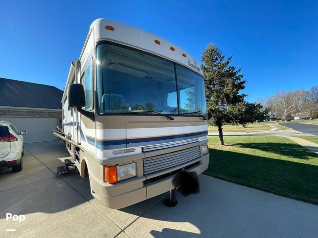 1998 Bounder 34J by Fleetwood from Pop RVs in New Palestine, Indiana