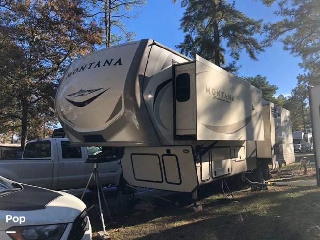 2019 Keystone Montana 3720RL - Used Fifth Wheel For Sale by Pop RVs in Sarasota, Florida