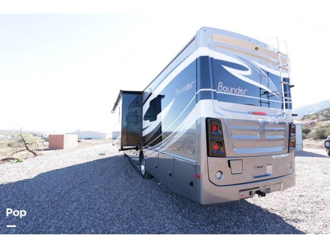 2021 Bounder 35K by Fleetwood from Pop RVs in Sarasota, Florida