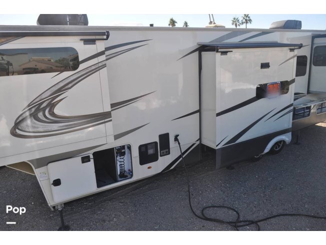 2021 Grand Design Solitude 375RES-R - Used Fifth Wheel For Sale by Pop RVs in Las Vegas, Nevada