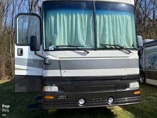 2002 Providence 39P by Fleetwood from Pop RVs in Sarasota, Florida