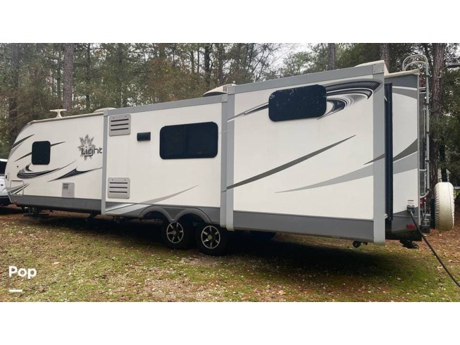 2019 Light 312bhs by Highland Ridge from Pop RVs in Magnolia, Texas