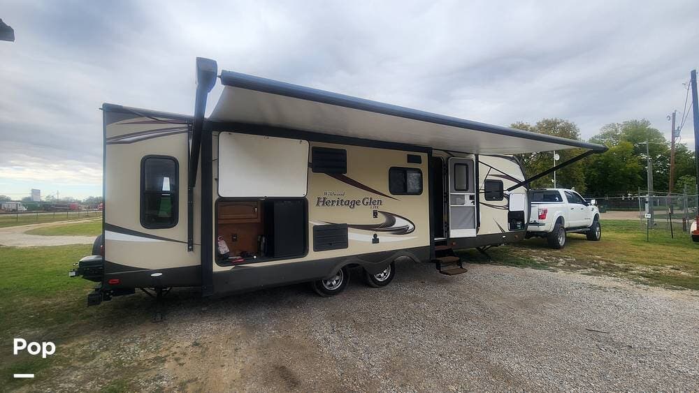 2015 Heritage Glen 272RLIS by Forest River from Pop RVs in Godley, Texas