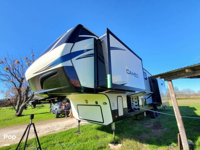 2020 Cameo 3701RL by CrossRoads from Pop RVs in Midlothian, Texas