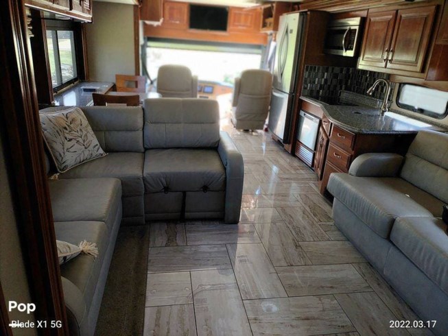 2017 Discovery LXE Fleetwood  40X by Fleetwood from Pop RVs in Midland, Texas