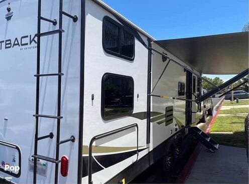 2021 Keystone Outback Super Lite 291 UBH - Used Travel Trailer For Sale by Pop RVs in Clovis, California