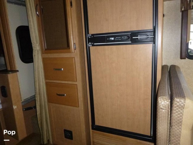 2016 Vegas 25.3 by Thor Motor Coach from Pop RVs in Indio, California