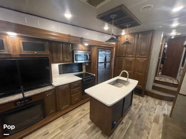2019 Bighorn Traveler 32RS by Heartland from Pop RVs in Porter, Texas