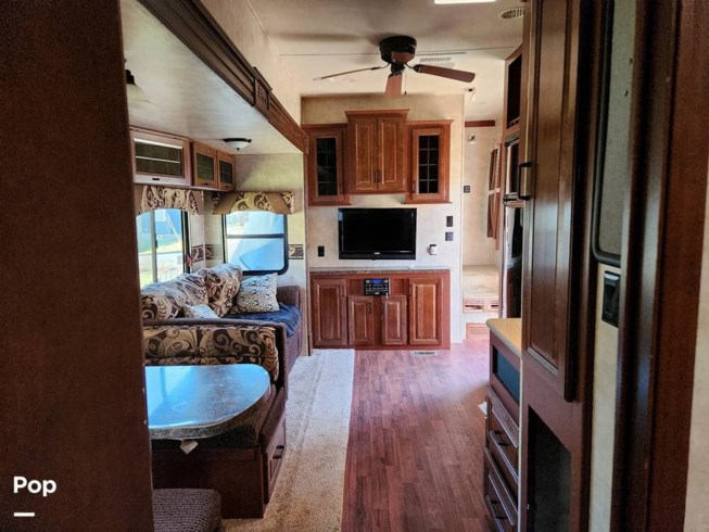 2013 Forest River Sierra 365 SAQ - Used Fifth Wheel For Sale by Pop RVs in Berlin, Connecticut