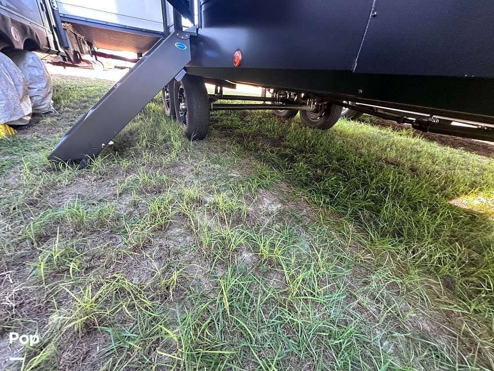 2021 Cherokee Arctic Wolf 3660 SUITE RV for Sale in Leesburg, FL 34748