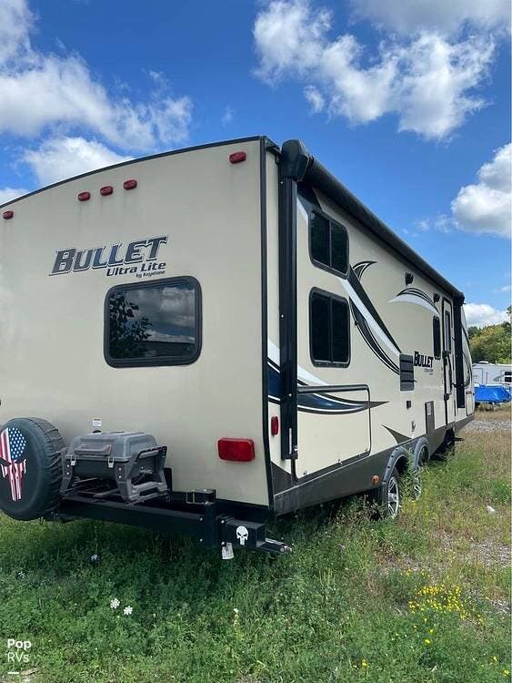 2016 Keystone Bullet Ultra Lite 274BHS RV for Sale in Howell, MI 48843