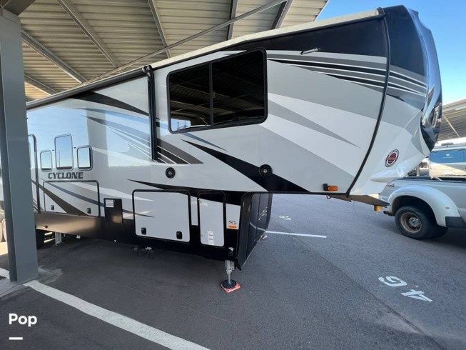 2021 Heartland Cyclone 4007 - Used Toy Hauler For Sale by Pop RVs in Sarasota, Florida