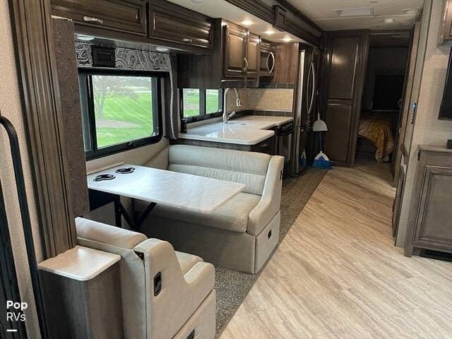 2019 Fleetwood Bounder 35P - Used Class A For Sale by Pop RVs in Sarasota, Florida
