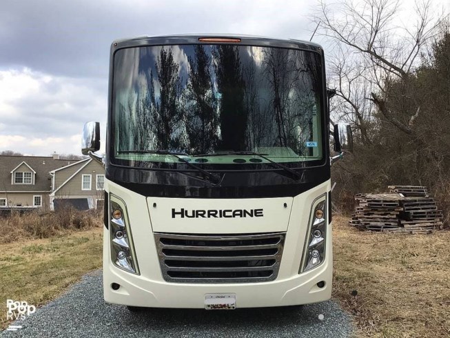 2022 Thor Motor Coach Hurricane 34J - Used Class A For Sale by Pop RVs in Gaithersburg, Maryland