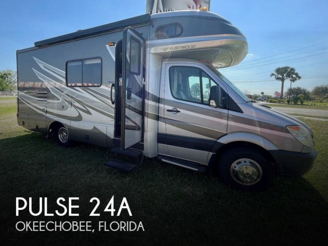 Used 2009 Fleetwood Pulse 24A available in Sarasota, Florida