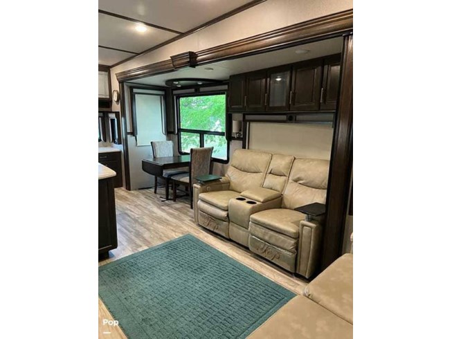 2020 Grand Design Solitude 344GK - Used Fifth Wheel For Sale by Pop RVs in Springtown, Texas