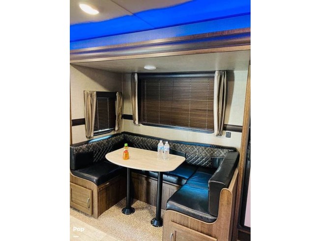 2018 CrossRoads Zinger Z229RB - Used Travel Trailer For Sale by Pop RVs in Lake Hills, Texas