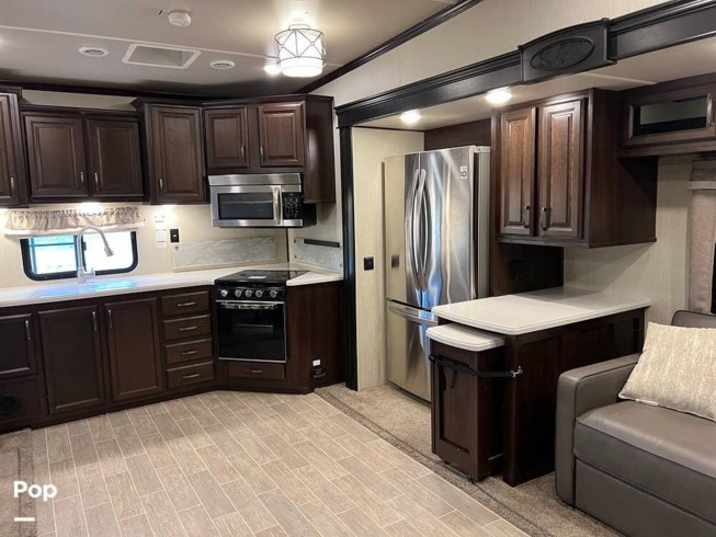 2019 Columbus Compass 340RKC by Palomino from Pop RVs in Sarasota, Florida