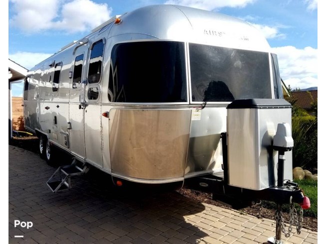 2016 Classic 30 Twin by Airstream from Pop RVs in Camarillo, California