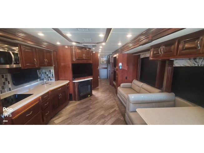 2019 Fleetwood Discovery 38N - Used Diesel Pusher For Sale by Pop RVs in Sarasota, Florida