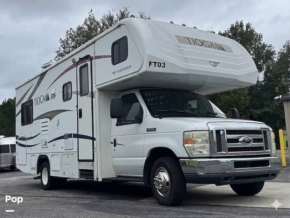 2011 Fleetwood Tioga Ranger 25G - Used Class C For Sale by Pop RVs in Huntsville, Alabama features Air Conditioning, Generator, Awning, Slideout