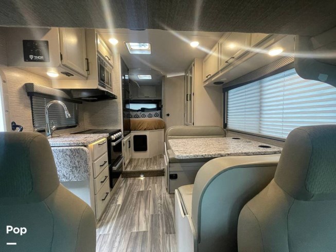2022 Thor Motor Coach Freedom Elite 22HE - Used Class C For Sale by Pop RVs in Battle Ground, Washington