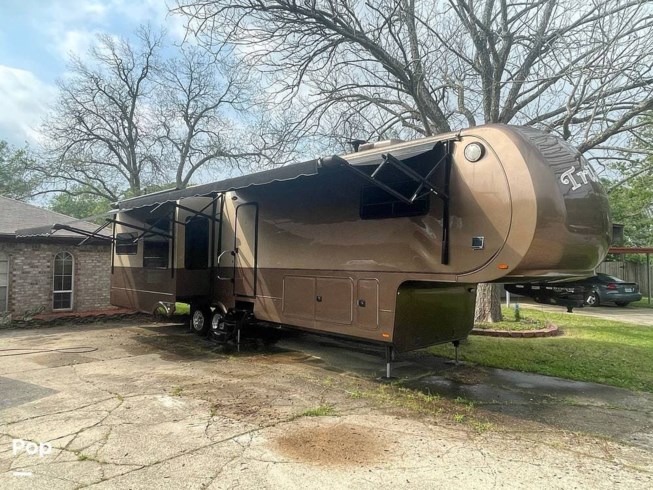 2013 Dynamax Corp Trilogy 3850RL - Used Fifth Wheel For Sale by Pop RVs in Highlands, Texas