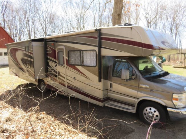 2014 Coachmen Leprechaun 320BH - Used Class C For Sale by Pop RVs in Columbia, Connecticut