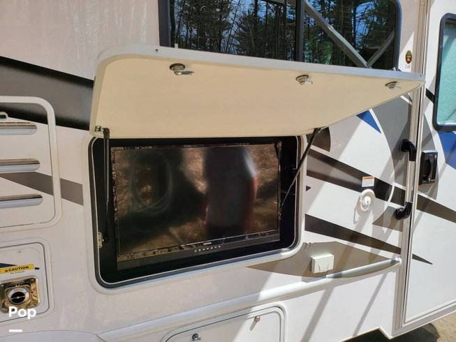 2022 Four Winds 24F by Thor Motor Coach from Pop RVs in Lyman, Maine