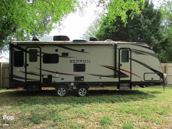 2015 Heartland Wilderness 2750RL - Used Travel Trailer For Sale by Pop RVs in Denton, Maryland