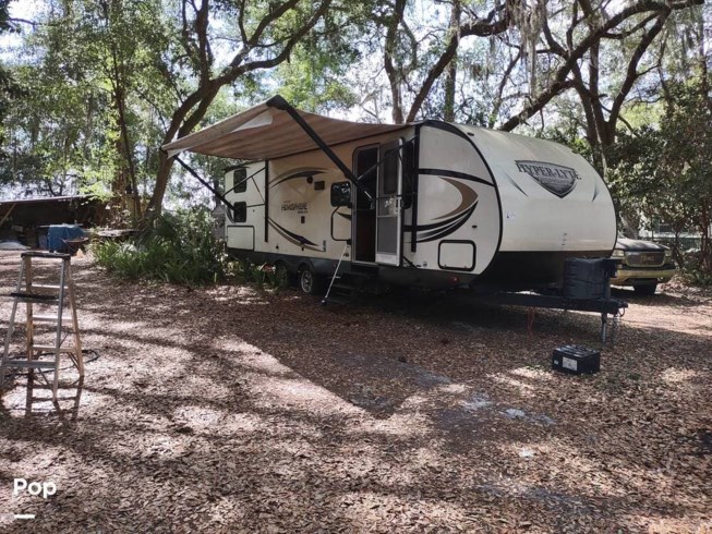 2017 Salem Hemisphere Lite 29BHHL by Forest River from Pop RVs in Dunnellon, Florida