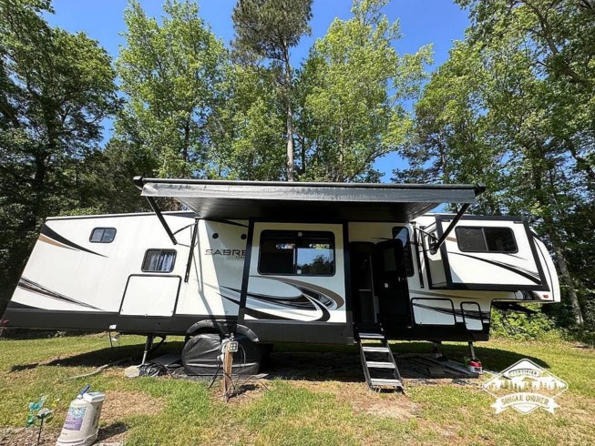 2022 Forest River Sabre 37FLH - Used Fifth Wheel For Sale by Pop RVs in Conway, South Carolina