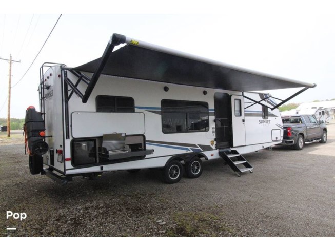 2021 CrossRoads Sunset Trail 291RK - Used Travel Trailer For Sale by Pop RVs in Maineville, Ohio