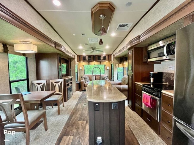 2017 Forest River Sandpiper 35ROK - Used Fifth Wheel For Sale by Pop RVs in Owens Cross Roads, Alabama