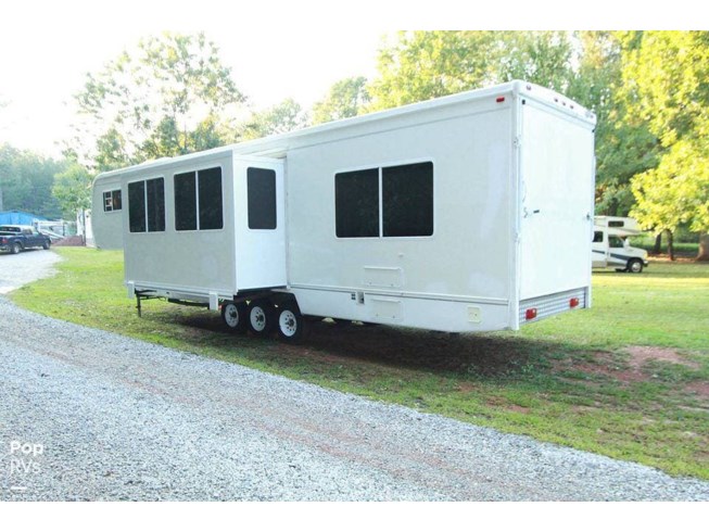 2002 Alfa Toyhouse THF39SCW - Used Toy Hauler For Sale by Pop RVs in Sarasota, Florida