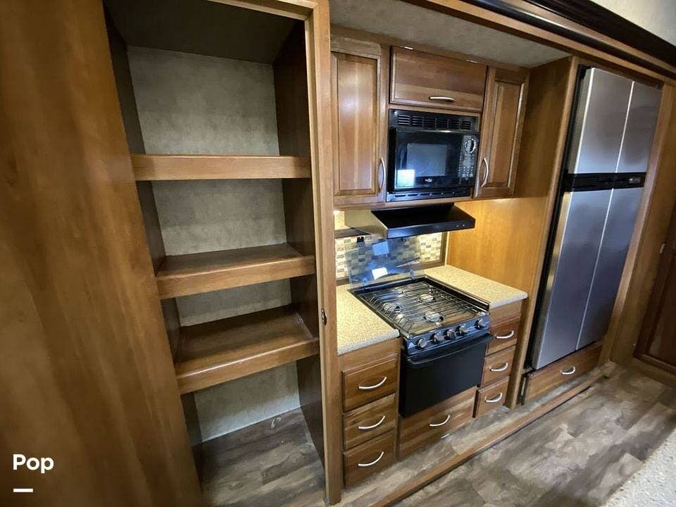 2017 Crusader 322RES by Prime Time from Pop RVs in Decatur, Alabama