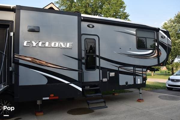 2016 Cyclone 4250 HD by Heartland from Pop RVs in Florence, Kentucky