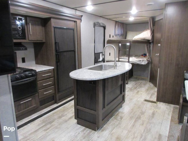 2019 Zinger 326BH by CrossRoads from Pop RVs in Dripping Springs, Texas