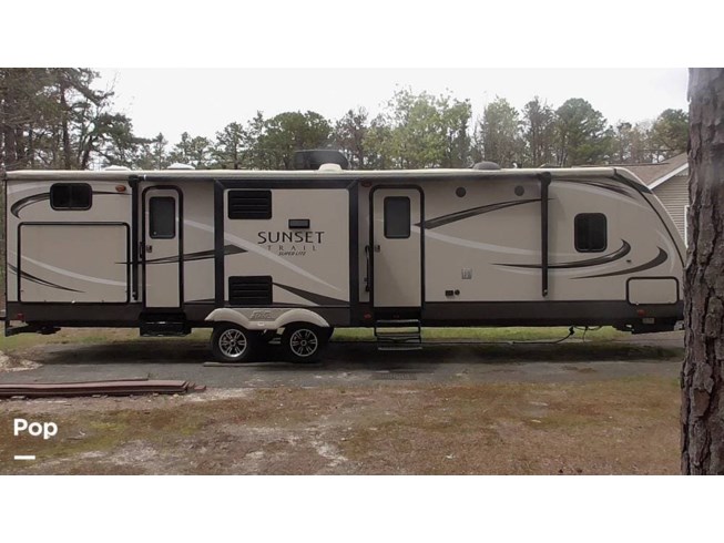 2017 CrossRoads Sunset Trail Super Lite 320BH - Used Travel Trailer For Sale by Pop RVs in Mays Landing, New Jersey
